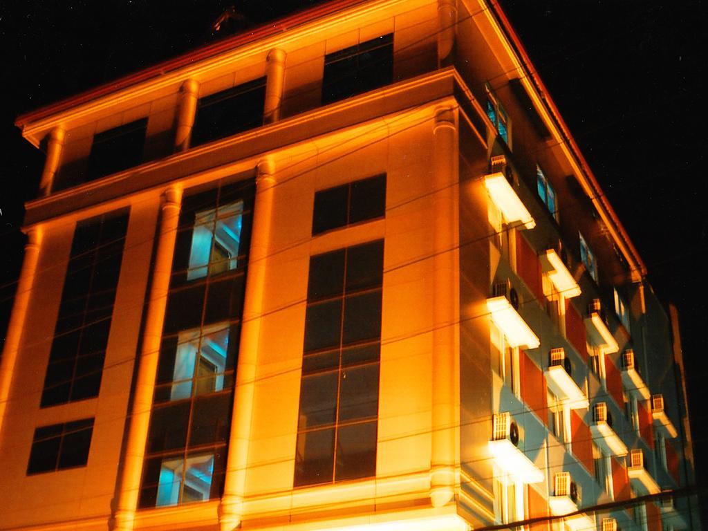 The Chakrie Residency Hotel Tirupati Kültér fotó