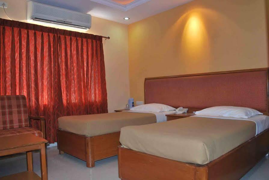The Chakrie Residency Hotel Tirupati Kültér fotó