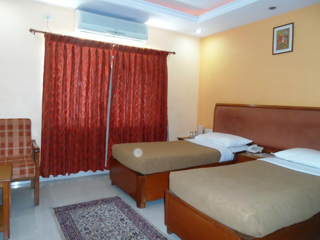 The Chakrie Residency Hotel Tirupati Kültér fotó