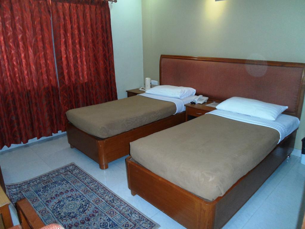 The Chakrie Residency Hotel Tirupati Kültér fotó