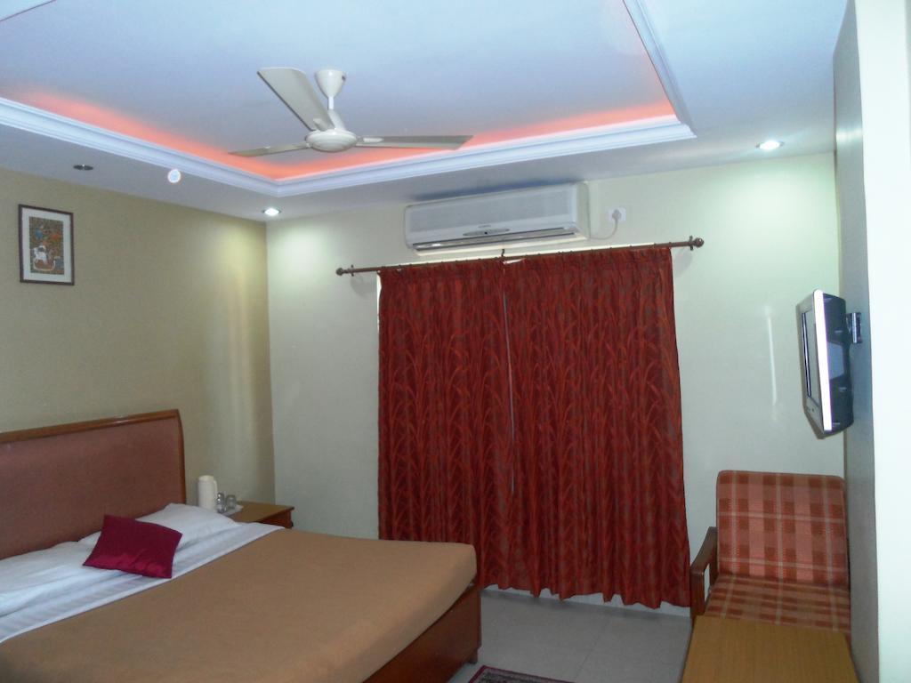 The Chakrie Residency Hotel Tirupati Kültér fotó