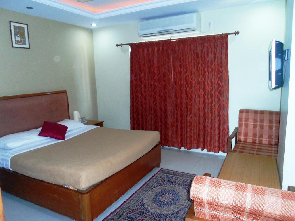 The Chakrie Residency Hotel Tirupati Kültér fotó